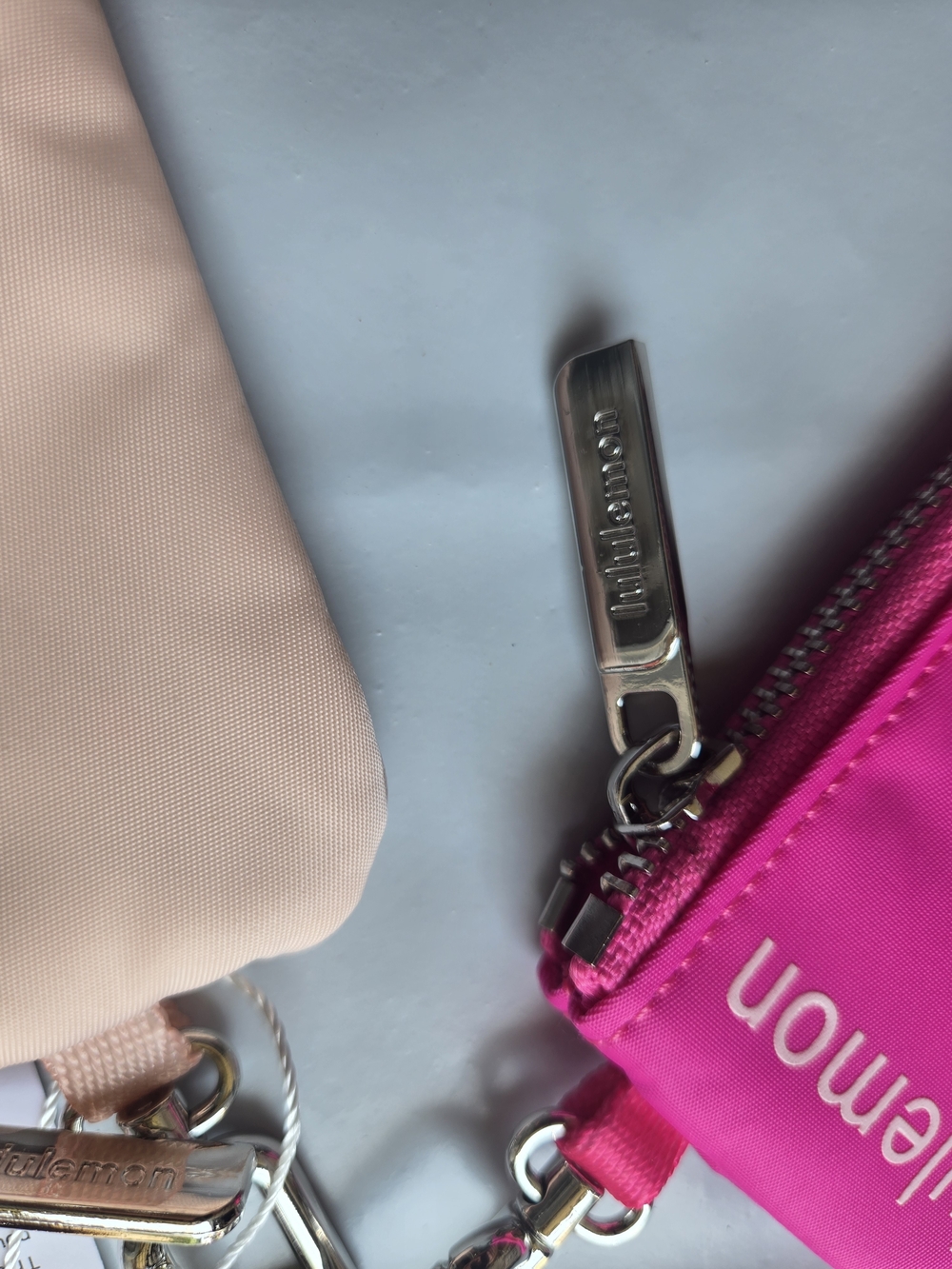 lululemon Dual Pouch Wrislet Wallet NEON PINK - Picture 7 of 8